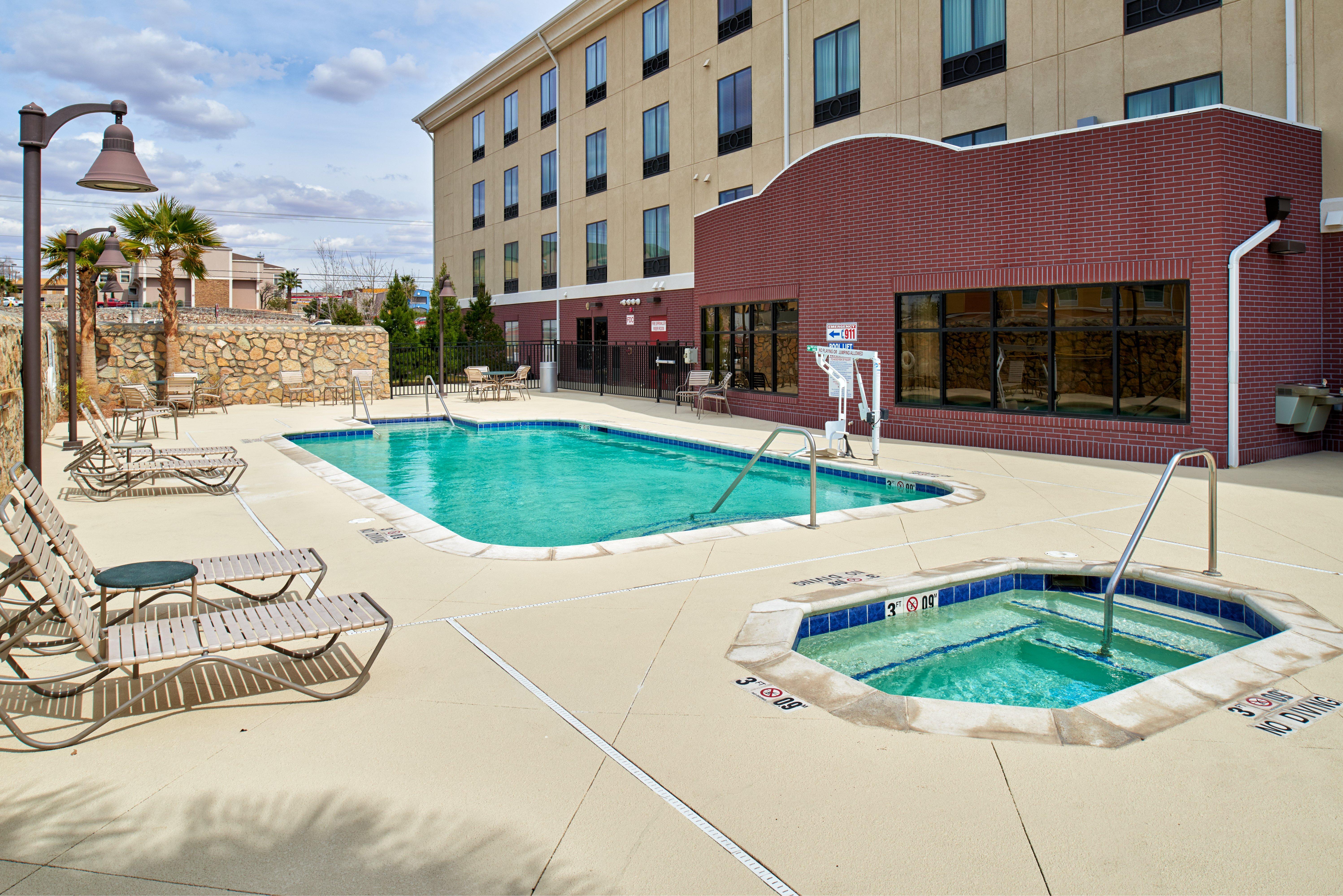 Holiday Inn Express & Suites El Paso Airport By Ihg Ngoại thất bức ảnh